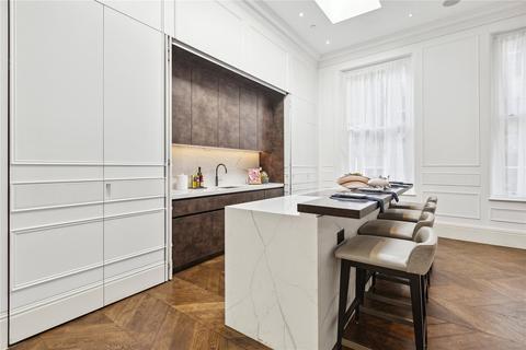 3 bedroom flat to rent, Vicarage Gate, Kensington, London