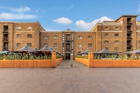 Studio to rent, Port East Apartments, 12 Hertsmere Road, London