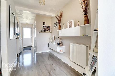 31 Holyrood Drive, Minster On Sea, Sheerness, ME12 3NA