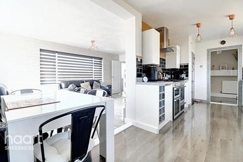 31 Holyrood Drive, Minster On Sea, Sheerness, ME12 3NA