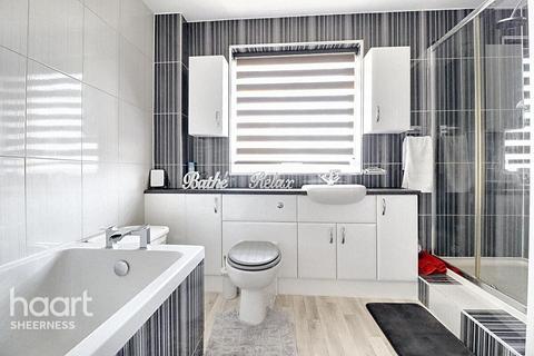 31 Holyrood Drive, Minster On Sea, Sheerness, ME12 3NA