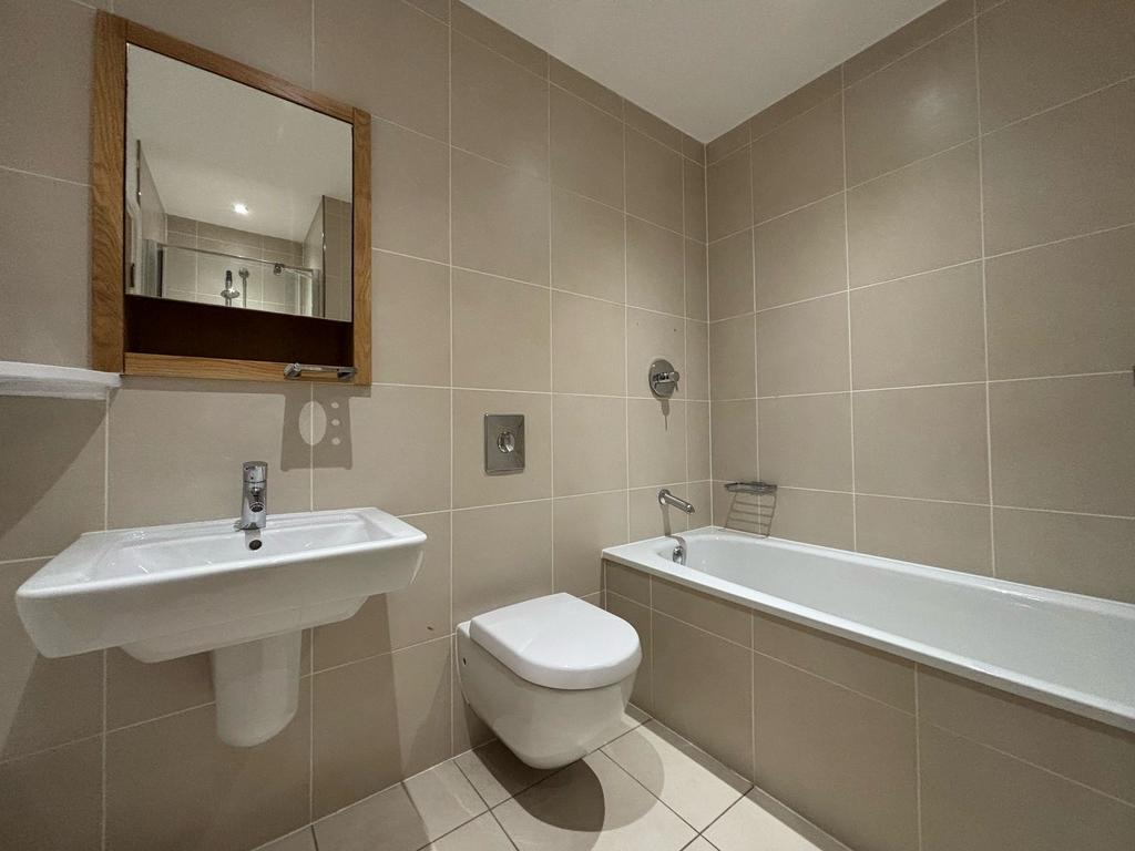 En-suite 1