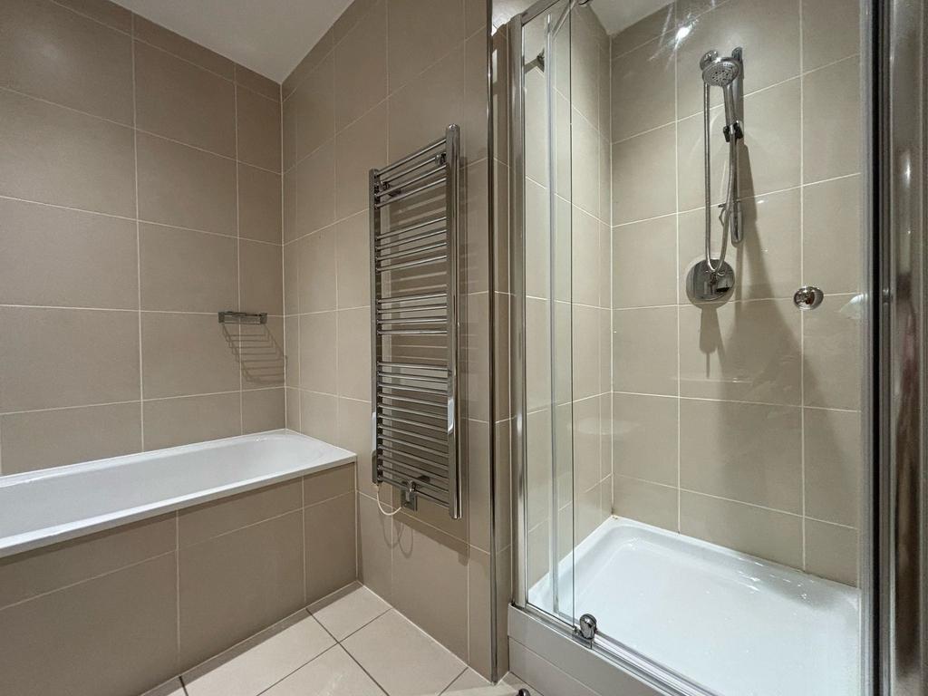 En-suite 1