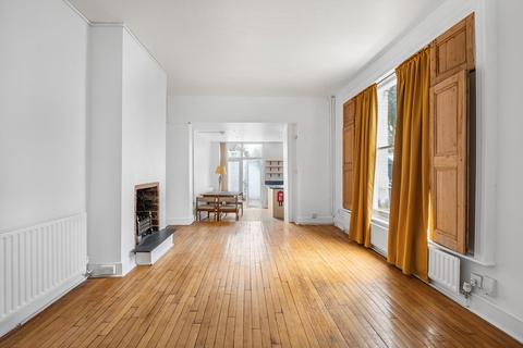 12 Rickthorne Road, London, N19 4JS