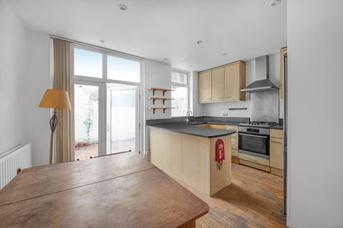 12 Rickthorne Road, London, N19 4JS