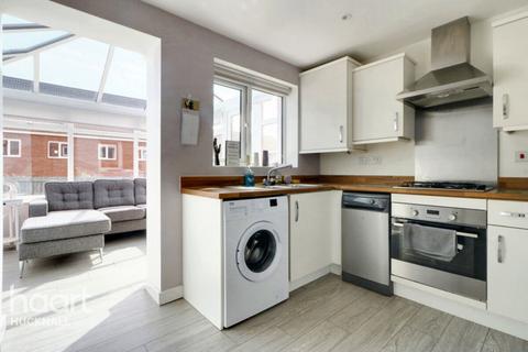 19 Lightning Grove, Hucknall, Nottingham, NG15 6WP