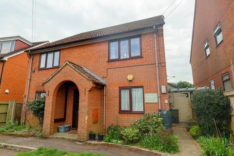 1 bedroom ground floor flat for sale - Ground Floor, Private Garden & Extended Lease