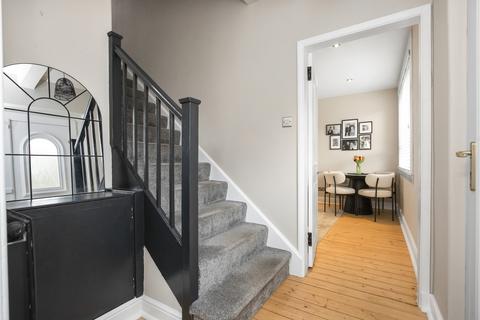 22 Clermiston Green, Edinburgh, EH4 7PA