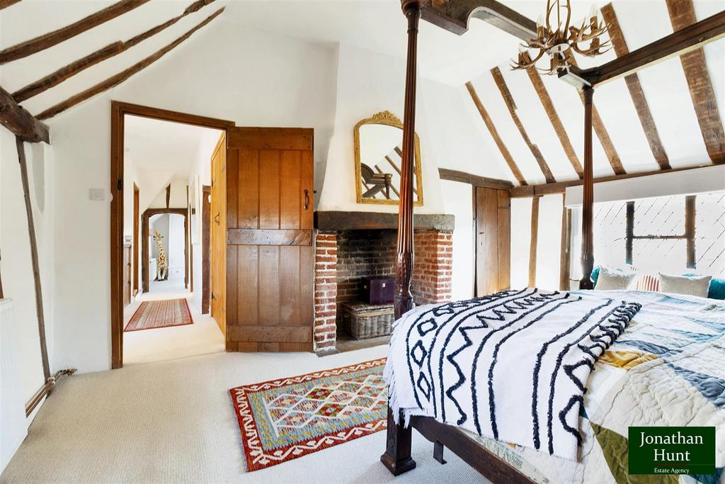 Principal bedroom