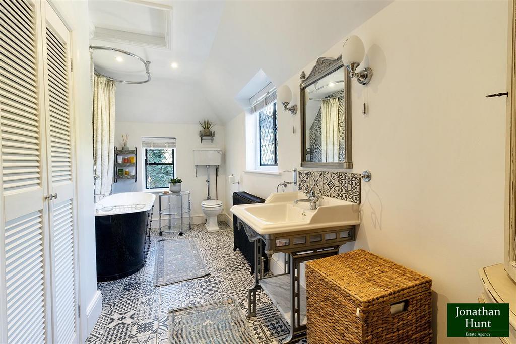Family bathroom