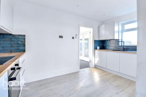 67 Brinkhill Crescent, Clifton, Nottingham, NG11 8FF