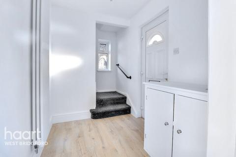 67 Brinkhill Crescent, Clifton, Nottingham, NG11 8FF