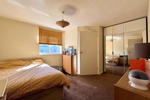 2 bedroom apartment for sale, Banyard Close, Cheltenham, Gloucestershire