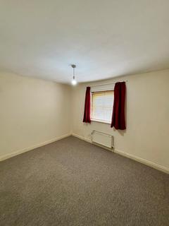 2 bedroom flat to rent, The Triangle, Bournemouth