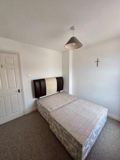 2 bedroom flat to rent, The Triangle, Bournemouth