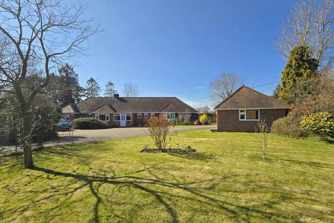 4 bedroom chalet for sale, The Turnpike, Norwich NR16