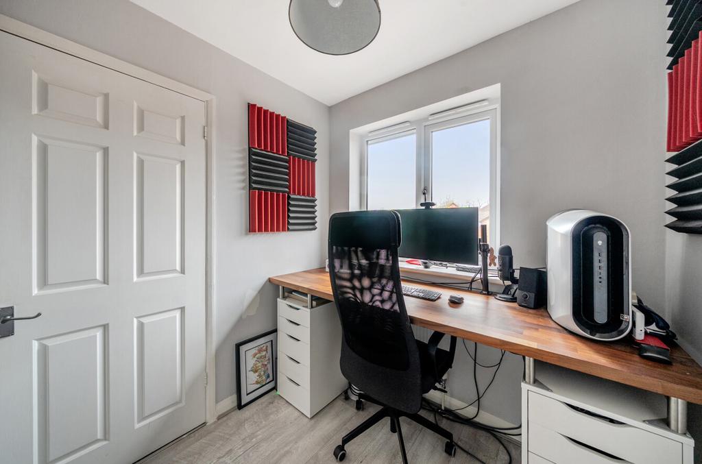 Bedroom 4/Study