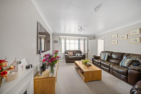 10 Leander Drive, Gravesend, DA12 4NE