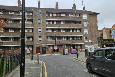 Pott St, E2