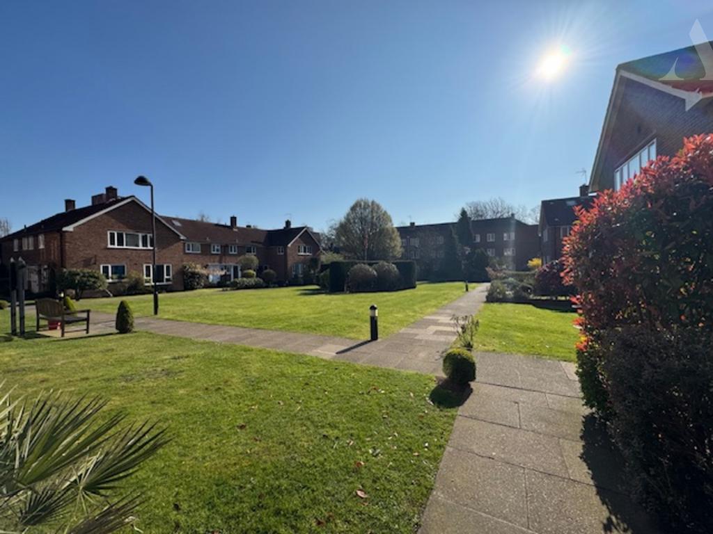 28 Griffin Court Frontage. 2