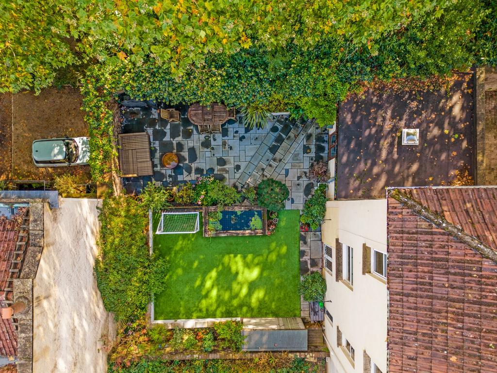 Double width garden