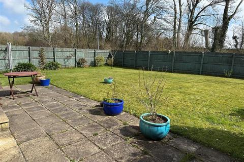 14 Forth Gwedhen, Helston, TR13 8FL