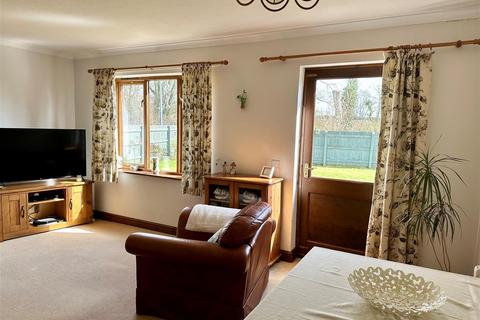 14 Forth Gwedhen, Helston, TR13 8FL