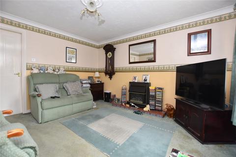 3 bedroom semi-detached house for sale, Victoria Grange Drive, Morley, Leeds, West Yorkshire