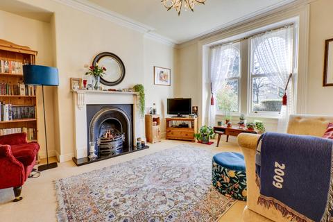 4 bedroom terraced house for sale, Micklefield Lane, Rawdon, Leeds, West Yorkshire, LS19