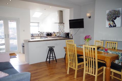 16 Dark Lane, Blackrod, Bolton, BL6 5JL