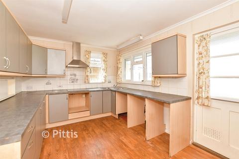 2 bedroom detached bungalow for sale, Castle Road, Newport, Isle of Wight