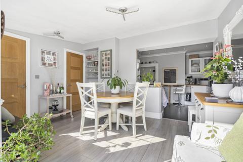 11 Winston Way, Old Woking, Woking, GU22 9HR