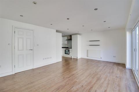 undefined, Hamlet Court Road, Westcliff-on-Sea SS0