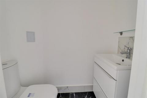 undefined, Hamlet Court Road, Westcliff-on-Sea SS0