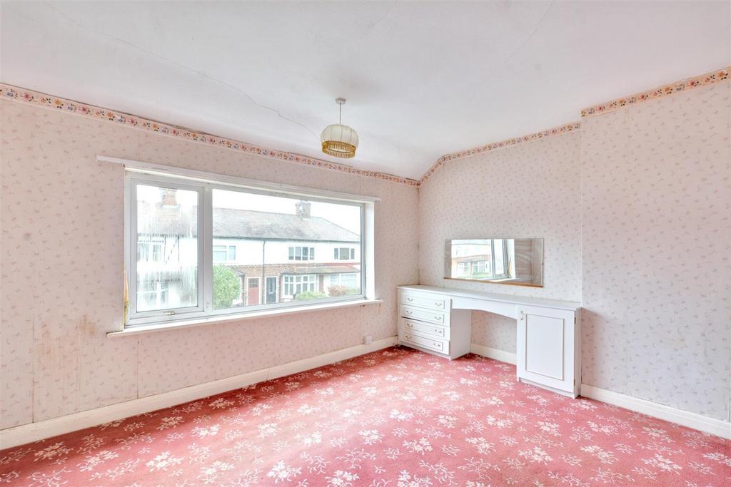Bedroom 1 1.jpeg