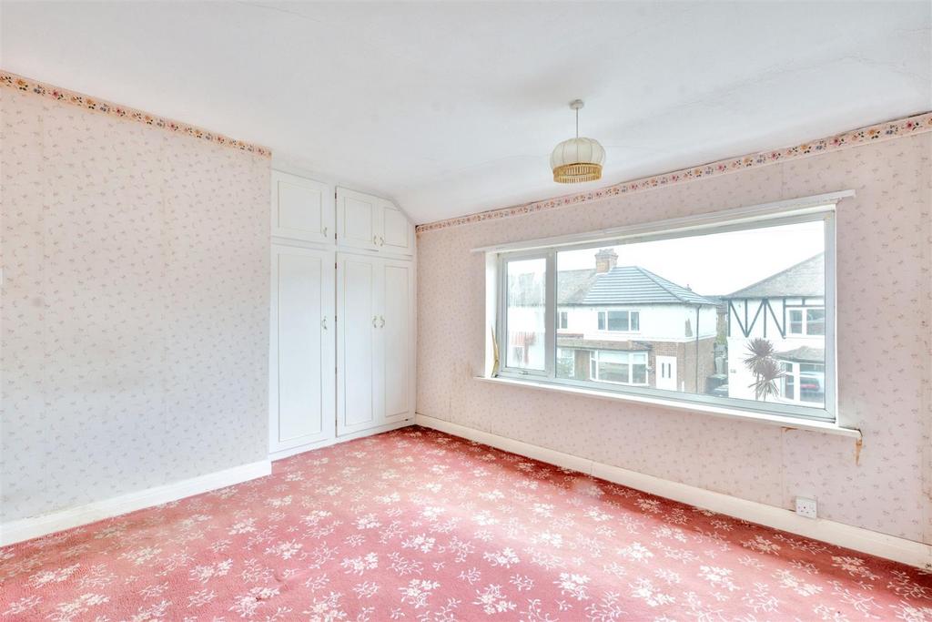 Bedroom 1 2.jpeg