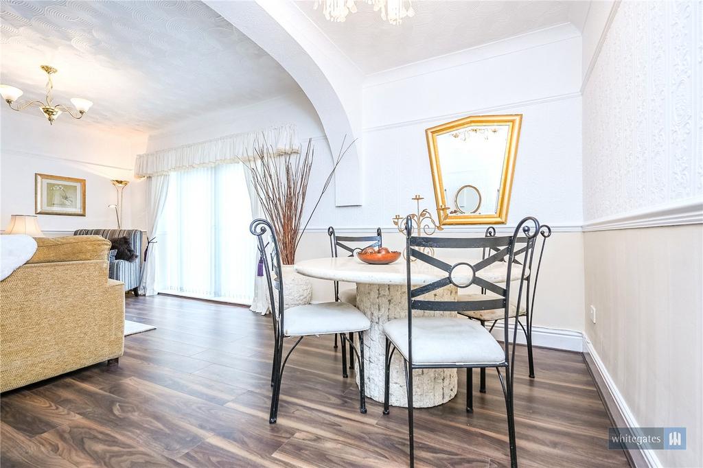 Family/Dining Room