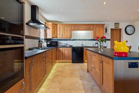 5 bedroom detached house for sale, Lincoln Road, Nettleham, Lincolnshire, LN2