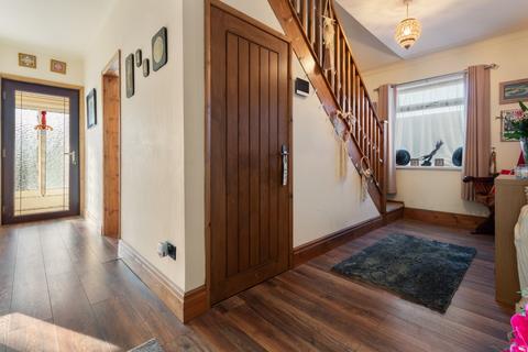 5 bedroom detached house for sale, Lincoln Road, Nettleham, Lincolnshire, LN2