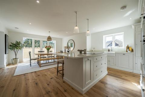 undefined, Church Road, Milton Under Wychwood