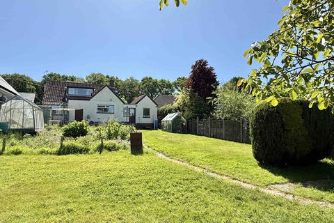 4 bedroom chalet for sale, Burrows Lane, Verwood, BH31 7PH
