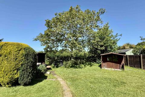 4 bedroom chalet for sale, Burrows Lane, Verwood, BH31 7PH