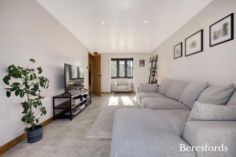 3 bedroom detached house for sale, Chaucer Road, Dunmow, CM6