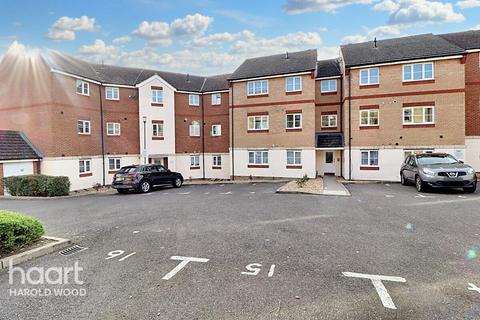 2 bedroom flat for sale, Nightingale Crescent, Harold Wood