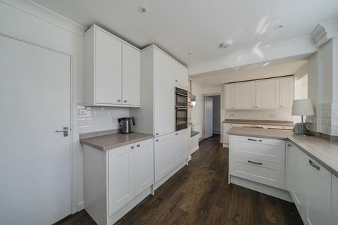 Largo Broad Road, Hambrook, Chichester, PO18 8RF