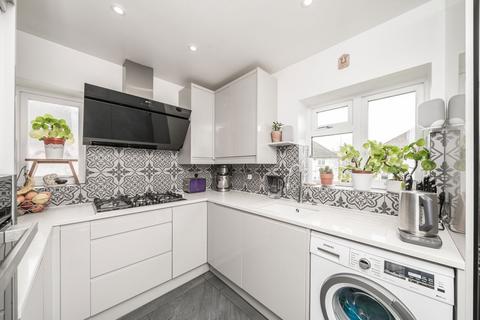2 bedroom maisonette for sale, Otterburn Gardens, Isleworth TW7