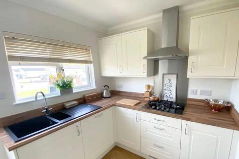 2 bedroom park home for sale, Clacton-on-Sea, Essex, CO16