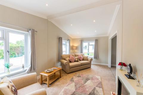 2 bedroom park home for sale, Clacton-on-Sea, Essex, CO16