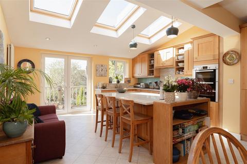 4 bedroom semi-detached house for sale, Brambletye Park Road, Earlswood