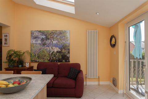 4 bedroom semi-detached house for sale, Brambletye Park Road, Earlswood